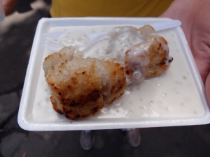 banana covered in sweet sticky rice and tapioca 
